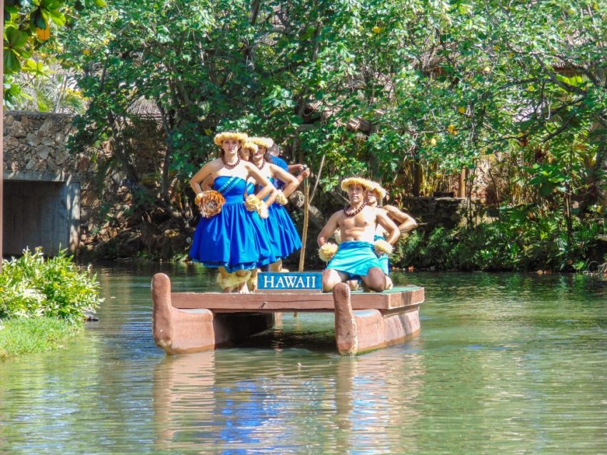 Visiting The Polynesian Cultural Center: Oahu, Hawaii’s Top Tourist Attraction